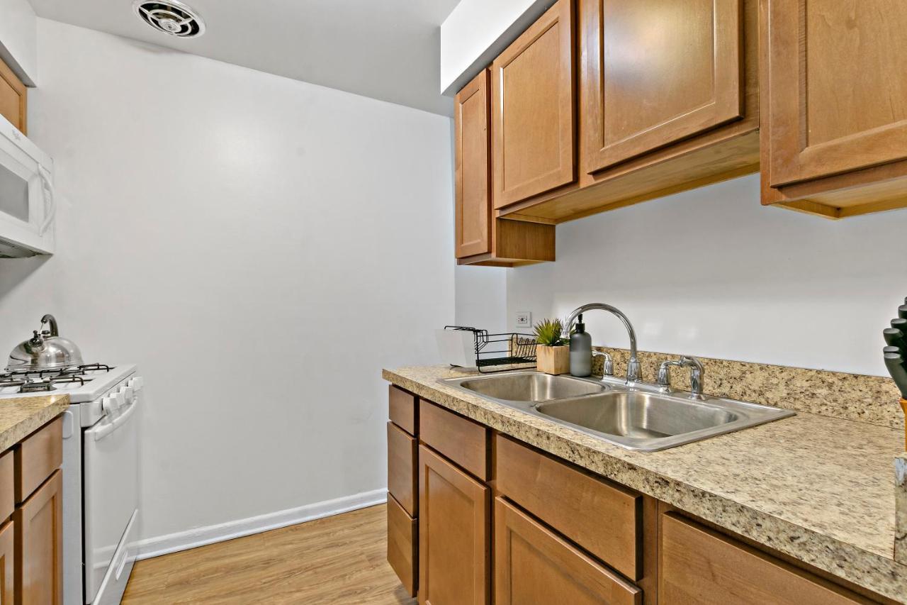 Stunning 1Br Apartment At Center Of Lakeview - Oakdale 211 Chicago Exteriör bild