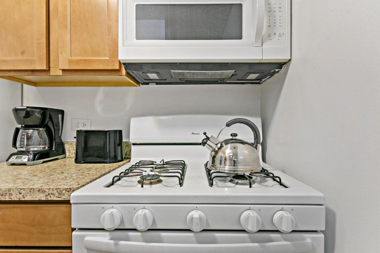 Stunning 1Br Apartment At Center Of Lakeview - Oakdale 211 Chicago Exteriör bild